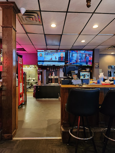 LPL's Restaurant & Pub